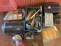 Various kitchen equipment - afbeelding 1 van  6