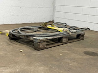 Various lifting and hoisting equipment (4x) - afbeelding 2 van  2