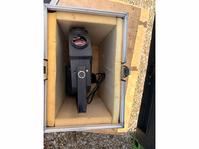 Various light equipment with flight case - afbeelding 2 van  3