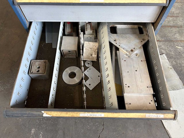 Various parts,tools & accessories - afbeelding 10 van  12