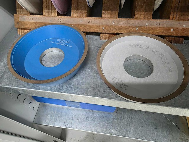 Various parts,tools & accessories - afbeelding 8 van  10