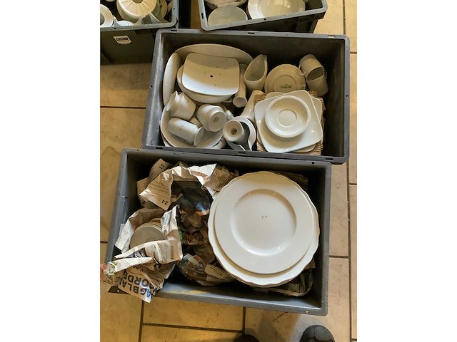 Various porcelain - afbeelding 2 van  3