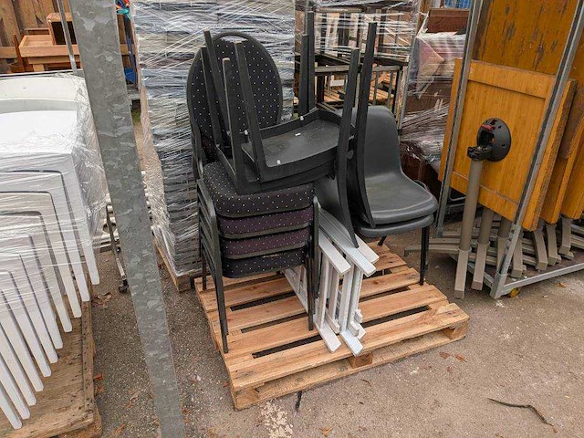 Various rental chairs (11x) - afbeelding 1 van  3