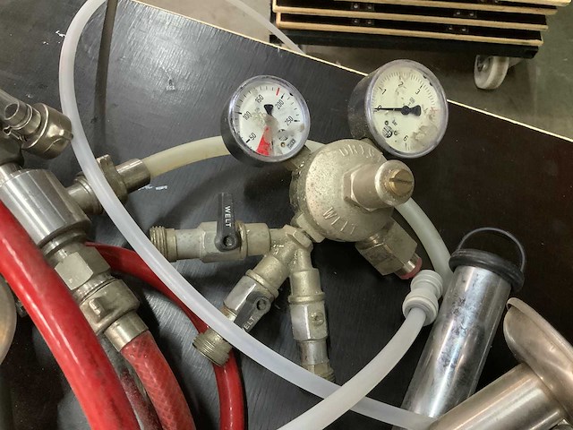 Various tap installation material - afbeelding 2 van  4