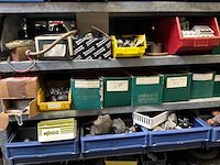 Various warehouse inventory - afbeelding 32 van  226