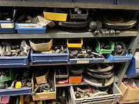 Various warehouse inventory - afbeelding 33 van  226