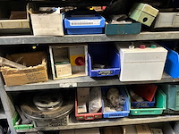 Various warehouse inventory - afbeelding 37 van  226