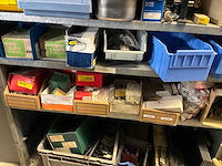 Various warehouse inventory - afbeelding 63 van  226