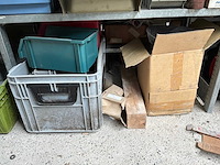 Various warehouse inventory - afbeelding 68 van  226