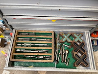 Various warehouse inventory - afbeelding 110 van  226