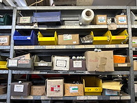 Various warehouse inventory - afbeelding 111 van  226