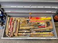 Various warehouse inventory - afbeelding 126 van  226