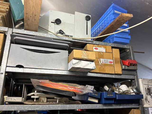 Various warehouse inventory - afbeelding 137 van  226