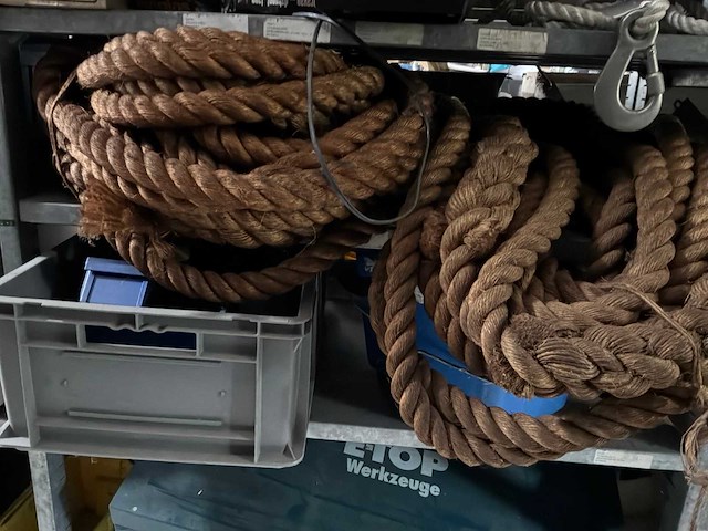 Various warehouse inventory - afbeelding 158 van  226