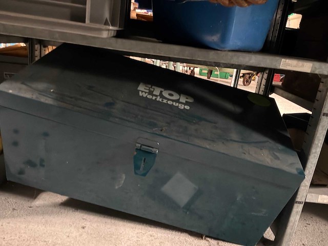 Various warehouse inventory - afbeelding 159 van  226