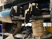 Various warehouse inventory - afbeelding 160 van  226