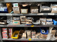 Various warehouse inventory - afbeelding 167 van  226