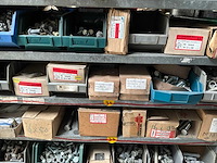 Various warehouse inventory - afbeelding 173 van  226