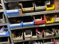 Various warehouse inventory - afbeelding 193 van  226