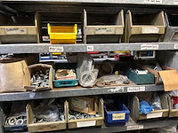 Various warehouse inventory - afbeelding 197 van  226