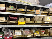Various warehouse inventory - afbeelding 200 van  226