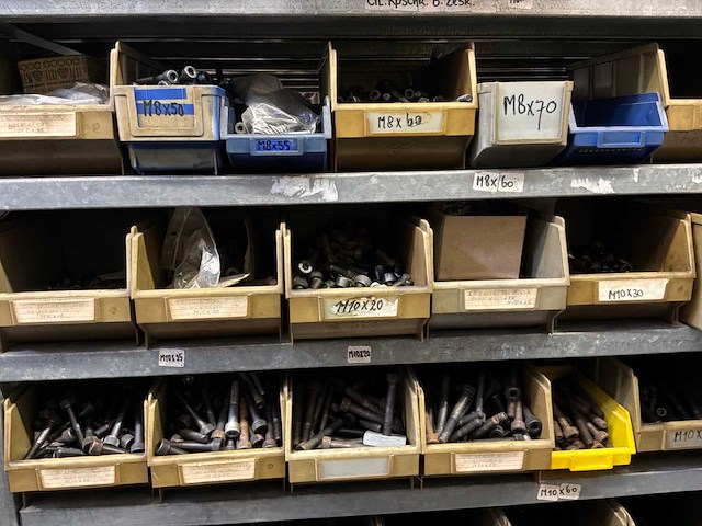 Various warehouse inventory - afbeelding 202 van  226