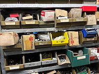 Various warehouse inventory - afbeelding 207 van  226