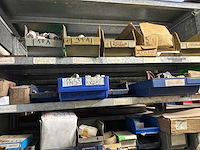 Various warehouse inventory - afbeelding 215 van  226