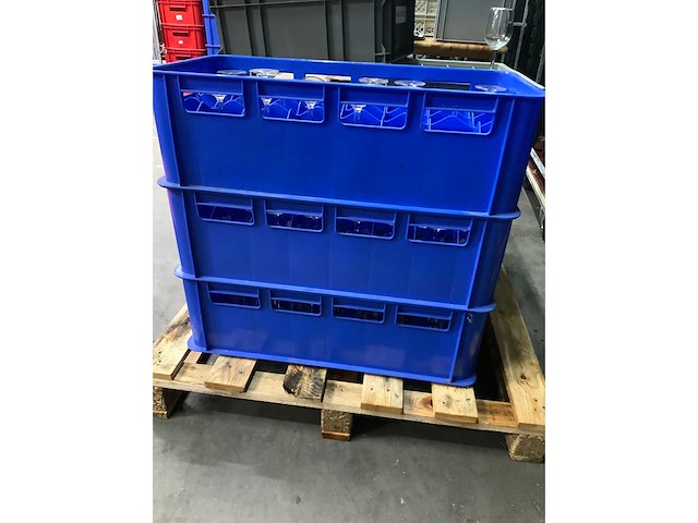 Various wineglasses - afbeelding 5 van  8