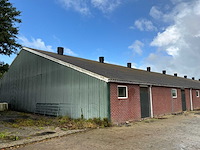 Varkensstal buitenzijde 105 x 28 meter - afbeelding 9 van  20