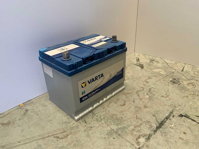 Varta - blue dynamic - 12v 70ah - accu - afbeelding 2 van  5
