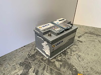 Varta - silver danamic agm - 12v 70ah - accu's - afbeelding 2 van  5