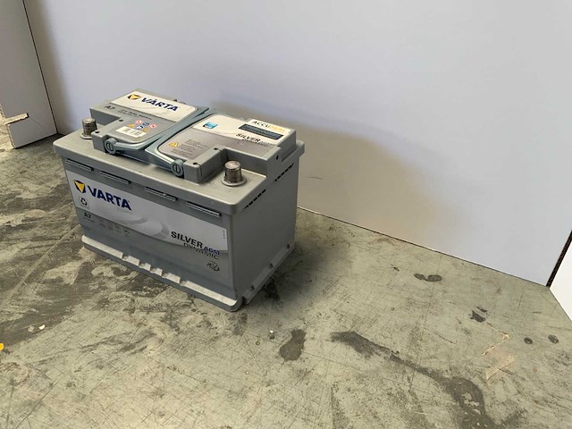 Varta - silver danamic agm - 12v 70ah - accu's - afbeelding 3 van  5