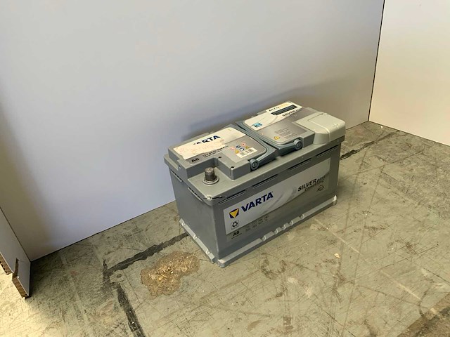 Varta - silver dynamic - 12v 80ah - accu - afbeelding 2 van  5