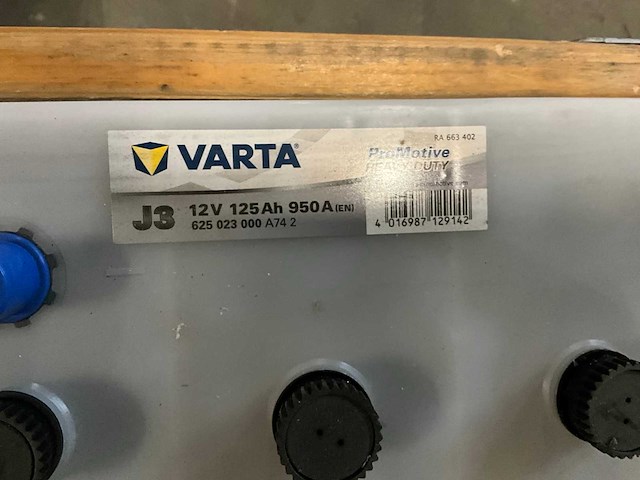 Varta 12v 125 ah 950 a accu (2x) - afbeelding 3 van  4