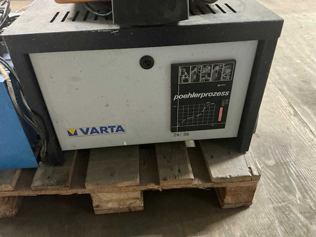 Varta motive power classic acculader - afbeelding 1 van  4