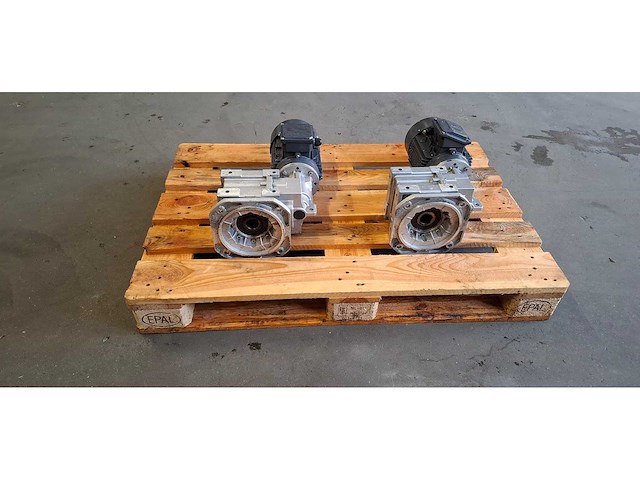 Varvel - frn32/v1 35mm - overige procesapparatuur en machines (2x) - afbeelding 1 van  4