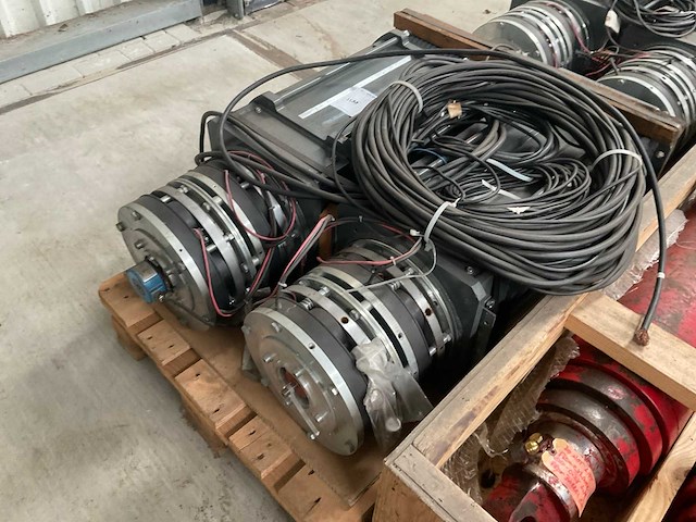 Vascat mac-qi 160 p elektromotor (2x) - afbeelding 3 van  5