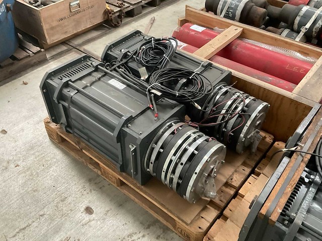 Vascat mac-qi 160 p elektromotor (2x) - afbeelding 2 van  7
