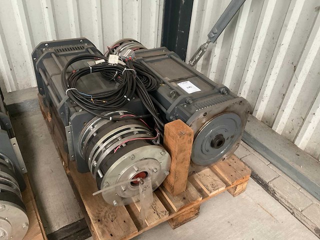Vascat mac-qi 160 p elektromotor (2x) - afbeelding 1 van  6