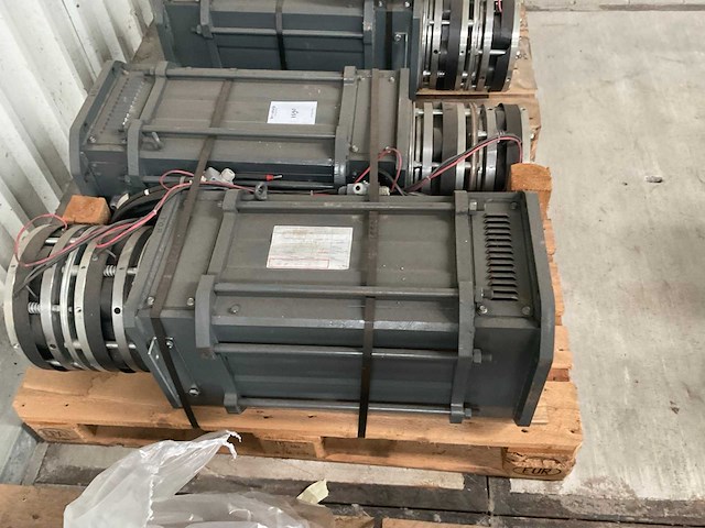 Vascat mac-qi 160 p elektromotor (2x) - afbeelding 4 van  4