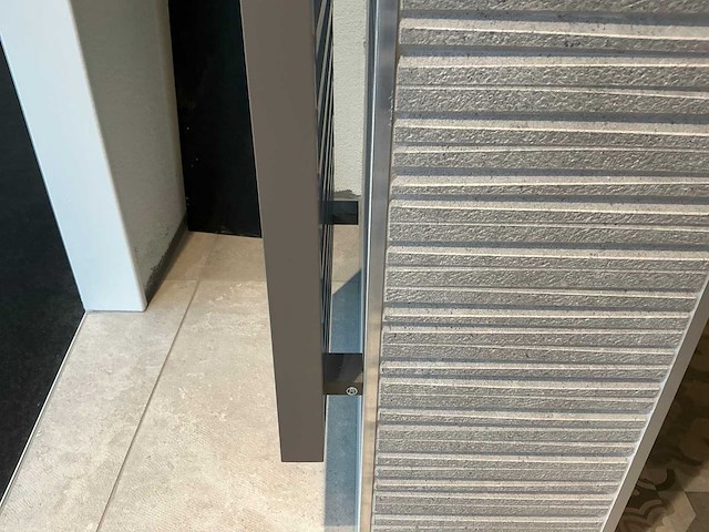 Vasco - arche - designradiator 50 x 187 cm - afbeelding 10 van  10