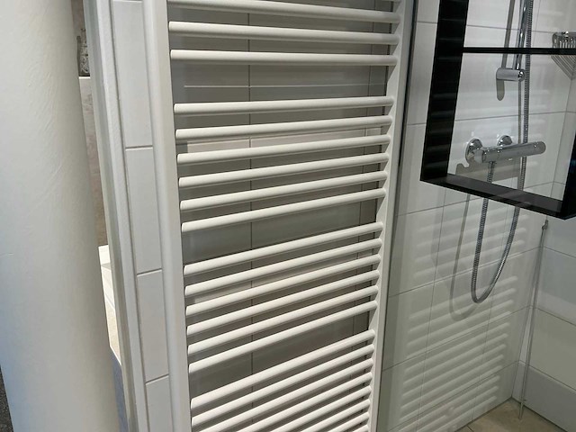 Vasco - bathline - designradiator 60 x 172 cm - afbeelding 6 van  9