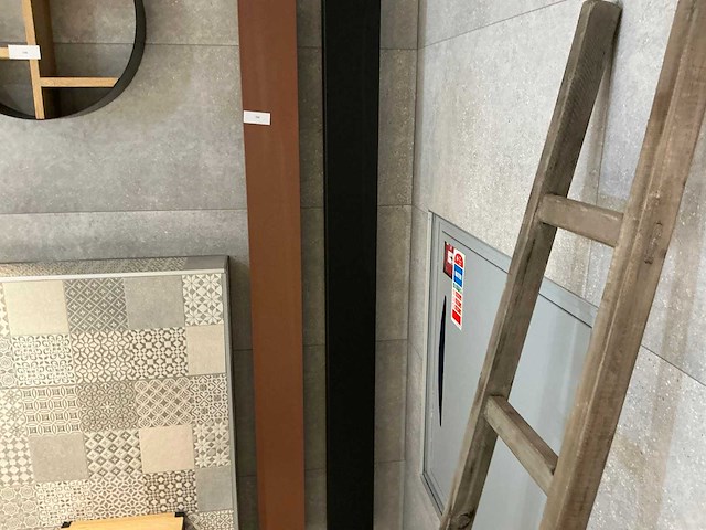 Vasco - beams - designradiator 15 x 180 cm - afbeelding 3 van  6