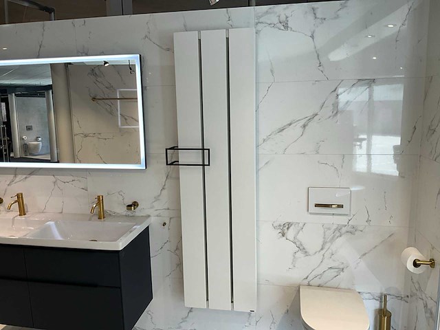 Vasco - beams - designradiator 49 x 180 cm - afbeelding 1 van  6