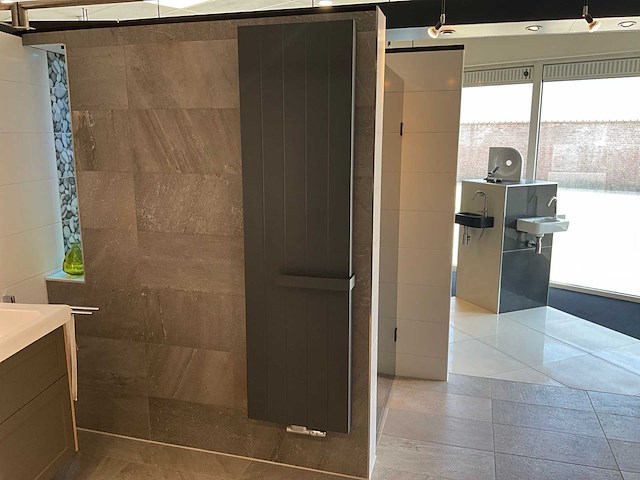 Vasco - comfort collection - designradiator 50 x 180 cm - afbeelding 1 van  7