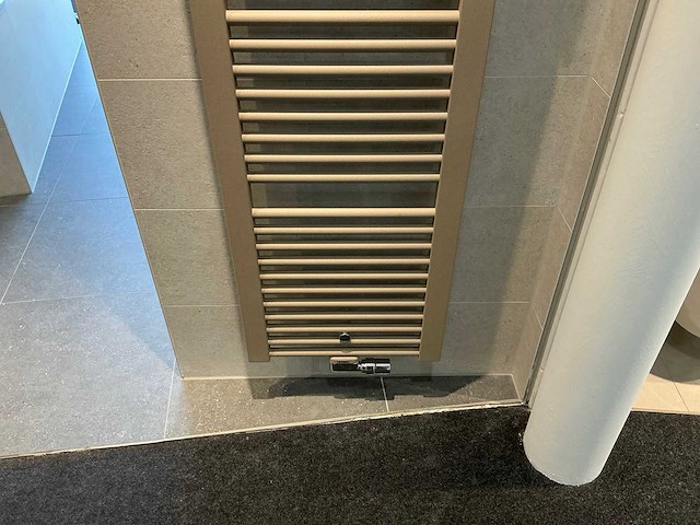 Vasco - designradiator 180 x 50 cm - afbeelding 6 van  8