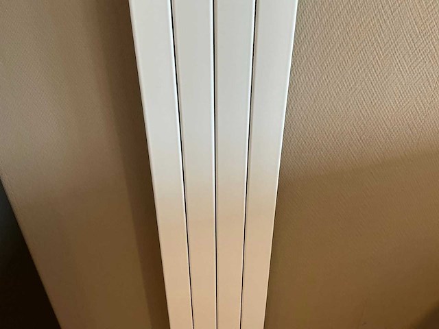 Vasco - designradiator 30 x 120 cm - afbeelding 4 van  6