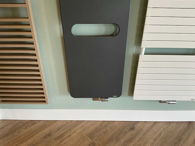 Vasco - designradiator 50 x 184 cm - afbeelding 4 van  5