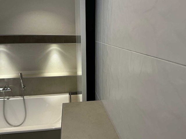 Vasco - designradiator 52 x 183 cm - afbeelding 1 van  1